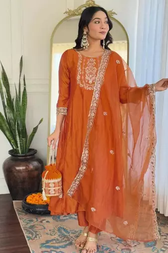 Rustic elegance in burnt orange