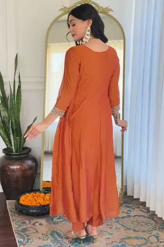 Rust Orange kurta set with Embroidery