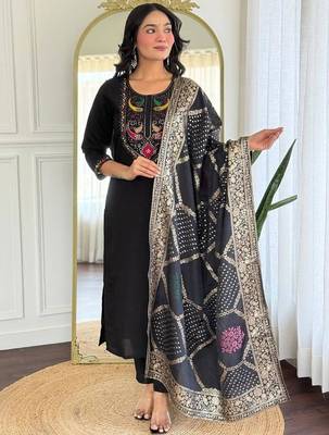 Black Embroidered Kurta set with Dupatta 1