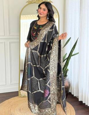 Black Embroidered Kurta set with Dupatta 3