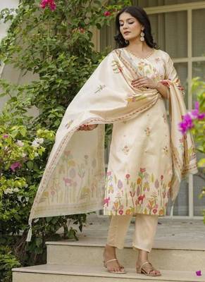 cream Embroidered Kurta set with Dupatta 3