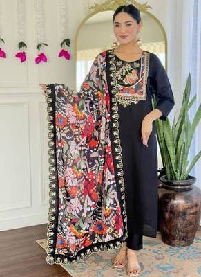 Black Kurta set with Dupatta 1