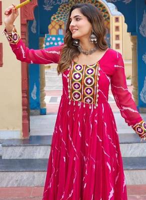 Vibrant fusion of tradition and grace 3