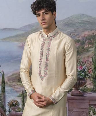 Off white embroidered chanderi silk kurta pajama 3
