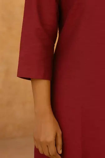 Woven maroon kurta