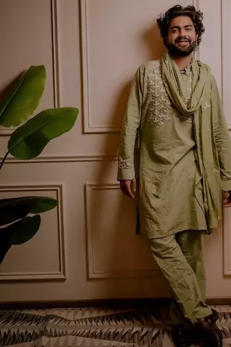 Solid green handwork kurta with stole