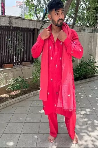 Solid cherry leaf handwork kurta with stole