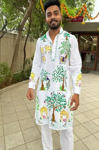 Pichwai ele and peacock handpaint kurta