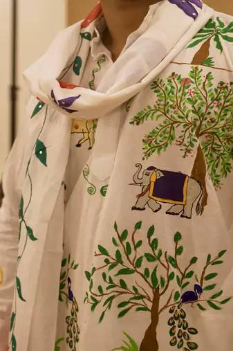 Handpaint kurta with ele and peacock and floral handpaint stole