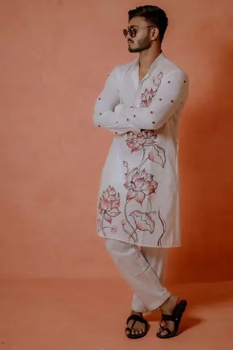 Floral maroon hanpaint kurta
