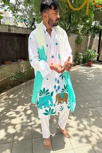Blue ele handprinted kurta with tie dye mirror stole