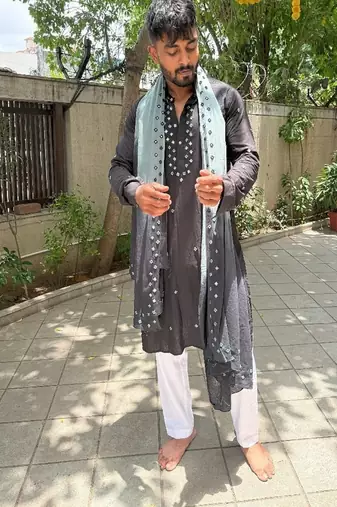 Black mirror kurta with stole