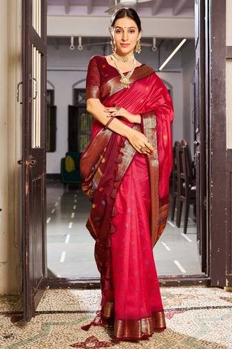 Red silk Blend saree with unstitched blouse