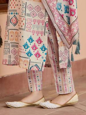  Women's Cooton Blend Floral Straight Printed Kurta Pant With Dupatta | kurta sets for woman 4