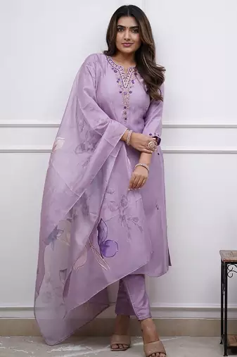 Women's Rayon Blend Floral Straight Printed Kurta Pant With Dupatta | kurta sets for woman