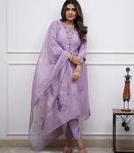  Women's Rayon Blend Floral Straight Printed Kurta Pant With Dupatta | kurta sets for woman