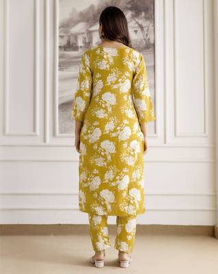 Trendmalls Yellow Cotton Slub Magic Printed Kurta Pant Embroidery Neck Work Kurta Set  2