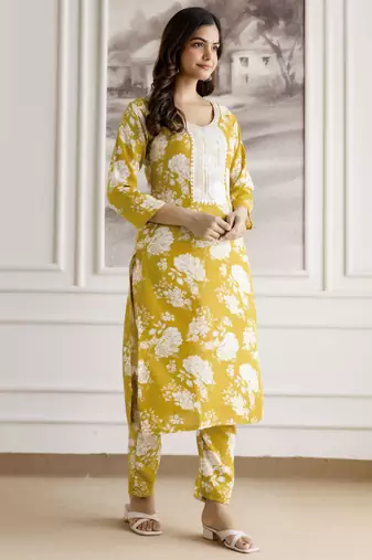Trendmalls Yellow Cotton Slub Magic Printed Kurta Pant Embroidery Neck Work Kurta Set 