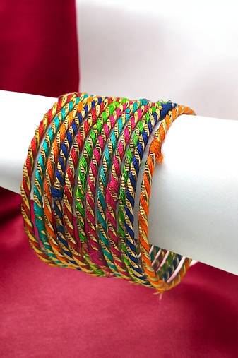Set of 12 multicolour thread bangles set