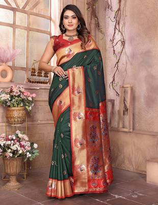 Dark green silk blend zari weaving paithani saree with peacock border and pallu 1