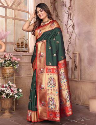 Dark green silk blend zari weaving paithani saree with peacock border and pallu 2