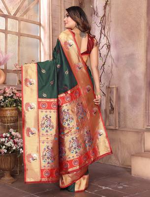 Dark green silk blend zari weaving paithani saree with peacock border and pallu 3