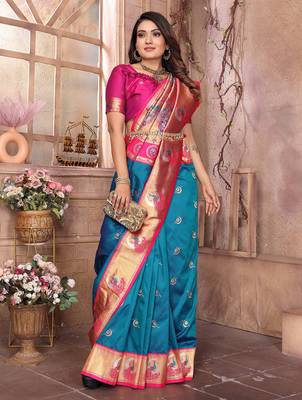 Royal blue silk blend zari weaving paithani saree with peacock border and pallu 4