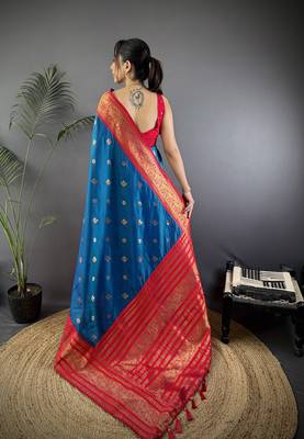 Royal  blue silk blend butti zari weaving banarasi saree with woven saree 4