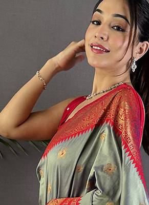 Grey silk blend butti zari weaving banarasi saree with woven saree 2