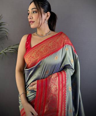 Grey silk blend butti zari weaving banarasi saree with woven saree 3
