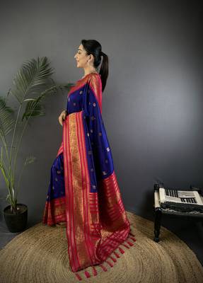 Navy blue silk blend butti zari weaving banarasi saree with woven saree 2