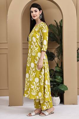 Women's cotton botanical floral printed kurta with pant 4