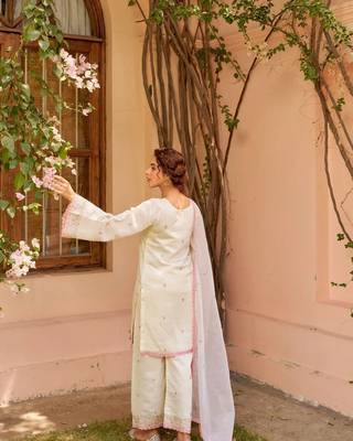 White Chanderi Kurta Set with Pink Embroidery Detailing 5