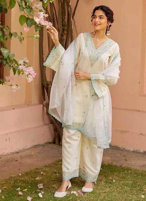 Elegant White Chanderi Kurta Set with Soft Blue Embroidery Accents 1