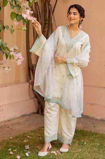 Elegant White Chanderi Kurta Set with Soft Blue Embroidery Accents