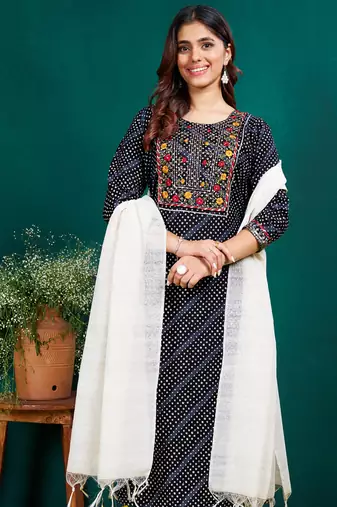  Women's Rayon Blend Floral Straight Printed Kurta Pant With Dupatta | kurta sets for woman