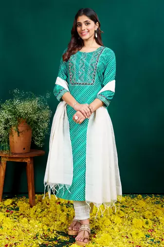  Women's Rayon Blend Floral Straight Printed Kurta Pant With Dupatta | kurta sets for woman