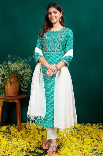  Women's Rayon Blend Floral Straight Printed Kurta Pant With Dupatta | kurta sets for woman