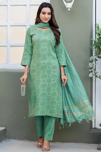  Women's Rayon Blend Floral Straight Printed Kurta Pant With Dupatta | kurta sets for woman