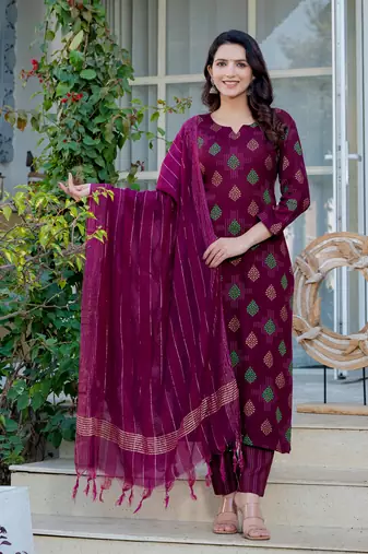  Women's Reyon Blend Floral Straight Printed Kurta Pant With Dupatta | kurta sets for woman