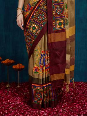 beige cotton silk kutchi work saree with unstitched blouse 4