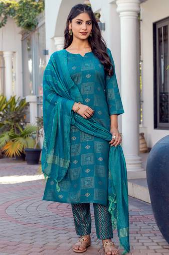  Women's Rayon Blend Floral Straight Printed Kurta Pant With Dupatta | kurta sets for woman