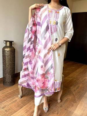 Off white viscose chanderi heavy thread embroidery work with printed dupatta kurta pant set 2