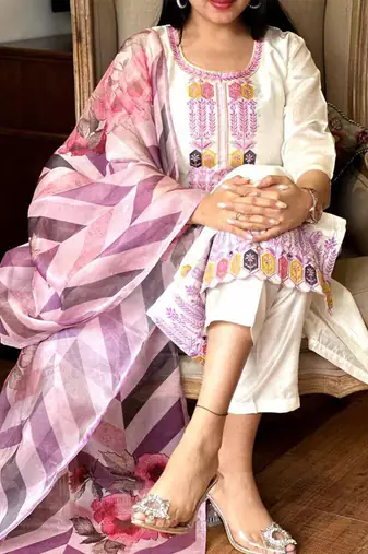Off white viscose chanderi heavy thread embroidery work with printed dupatta kurta pant set