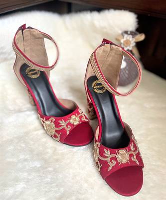 Red woven textile heels 3
