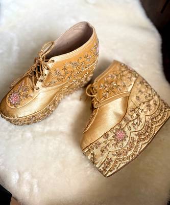 Gold woven textile wedges 1