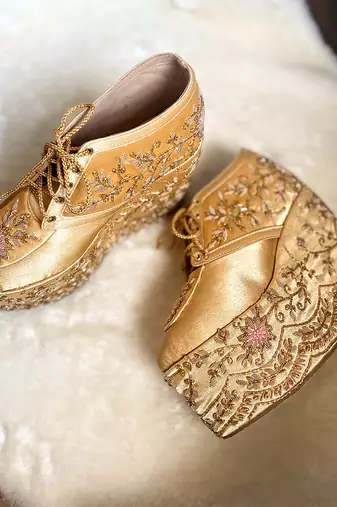 Gold woven textile wedges