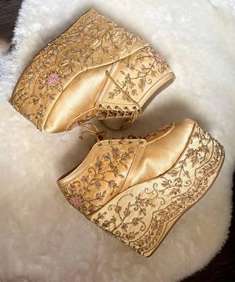 Gold woven textile wedges 4