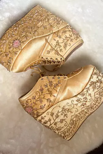 Gold woven textile wedges