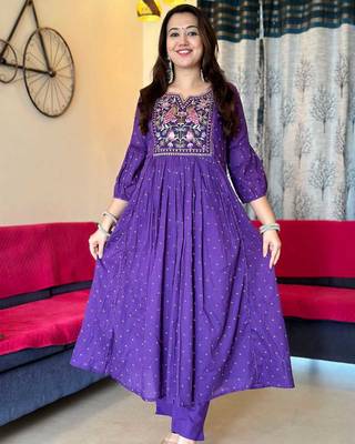 Purple embroidered long kurta bottom set with dupatta 4
